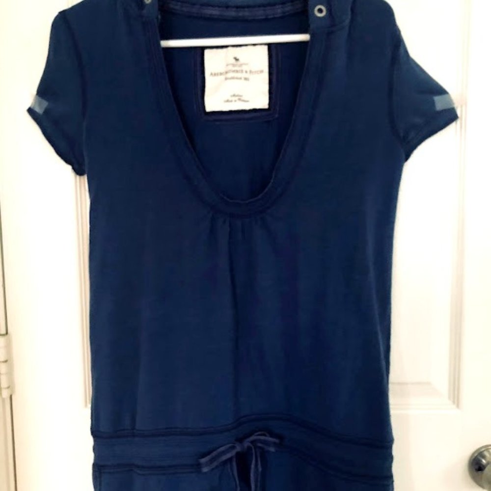 Abercrombie & Fitch navy blouse / top w hood, NWOT